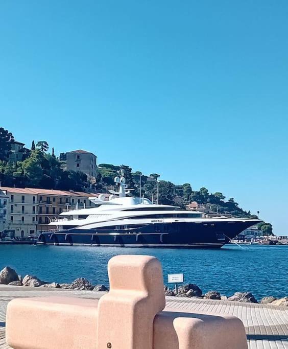 Sweet Liana Un Tuffo Nel Cuore Del Paese Porto Santo Stefano  Eksteriør bilde